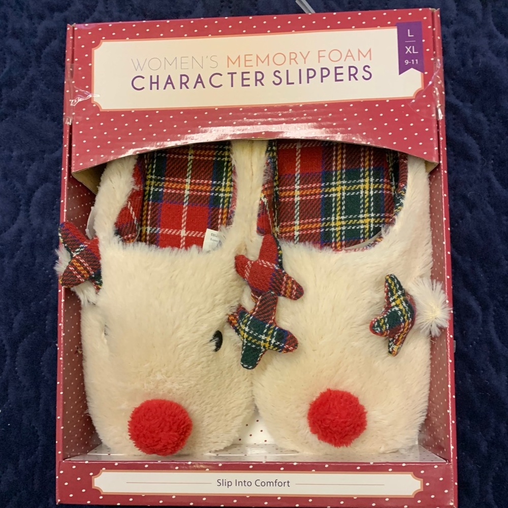 Christmas Slippers size Large/XL